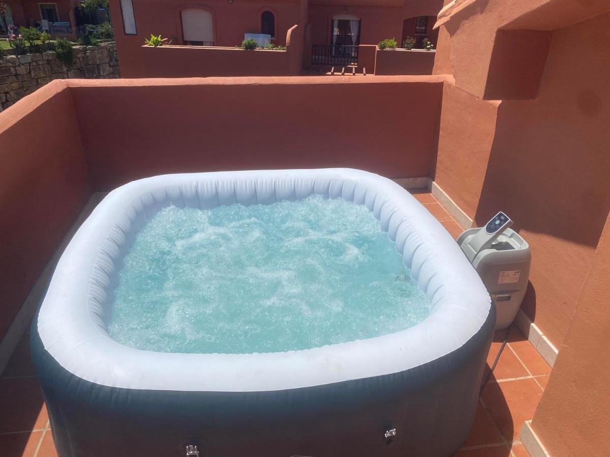 Sea View Penthouse Apartment With Hot Tub - Casa Bella Vista, Buenas Noches , Estepona Exterior photo