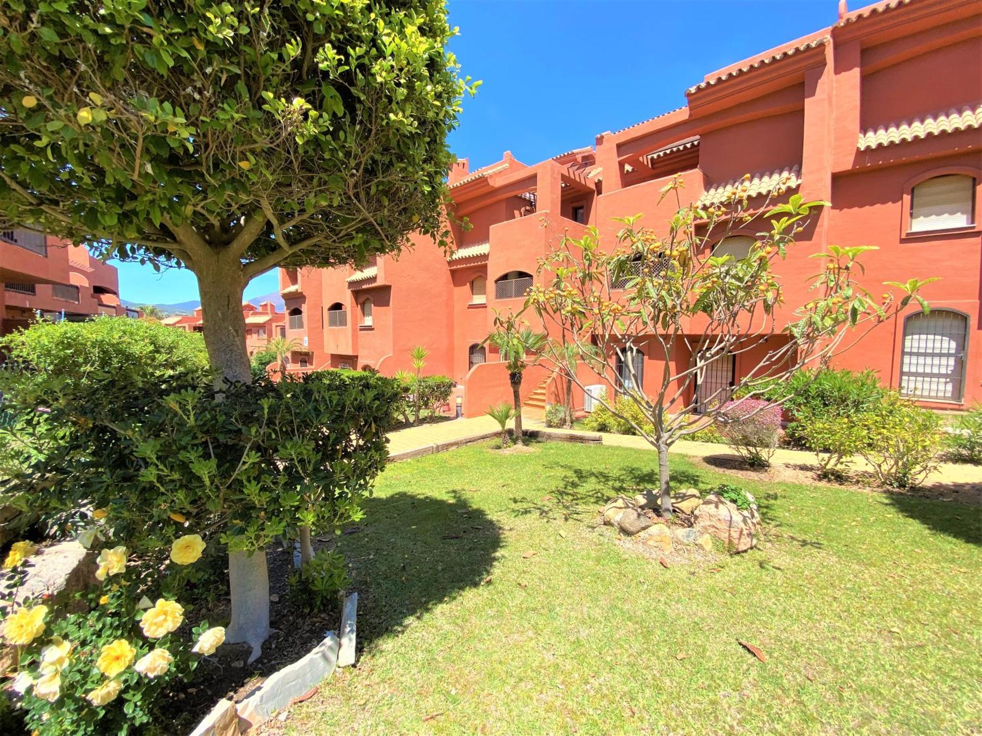 Sea View Penthouse Apartment With Hot Tub - Casa Bella Vista, Buenas Noches , Estepona Exterior photo