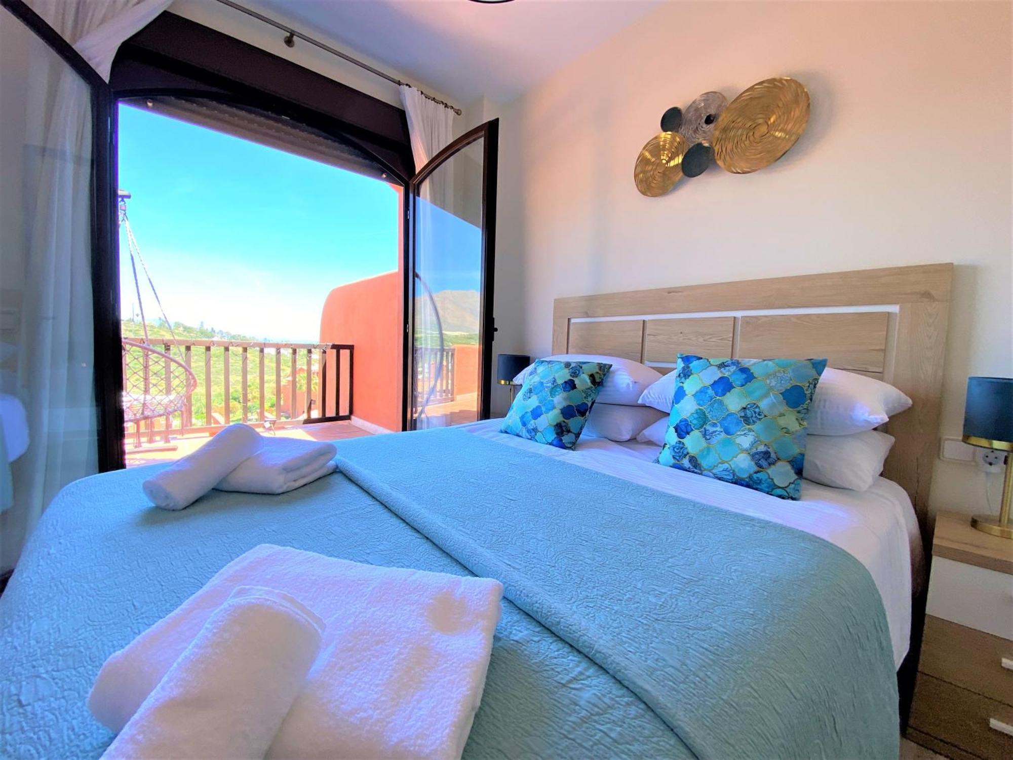 Sea View Penthouse Apartment With Hot Tub - Casa Bella Vista, Buenas Noches , Estepona Exterior photo