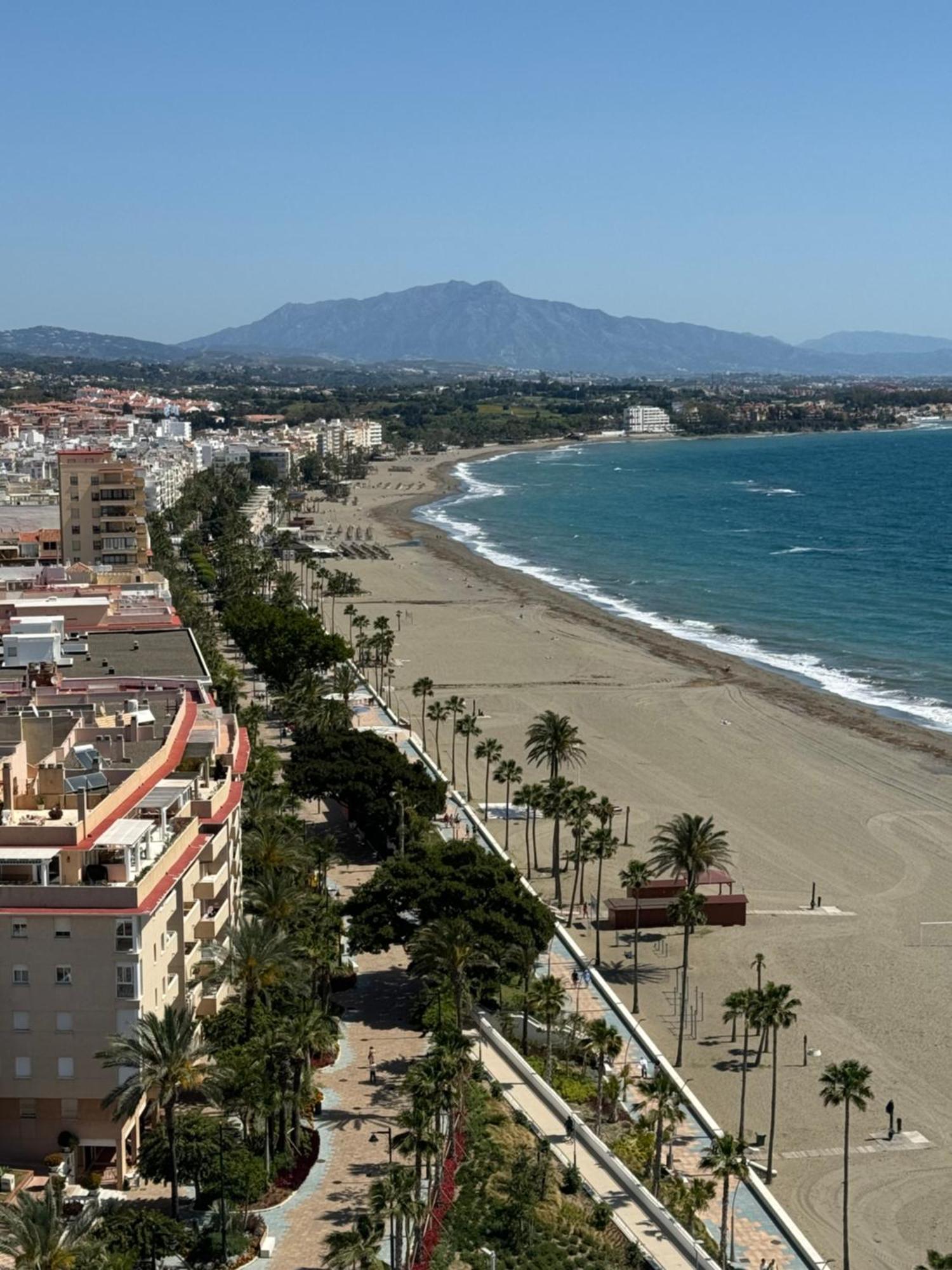 Sea View Penthouse Apartment With Hot Tub - Casa Bella Vista, Buenas Noches , Estepona Exterior photo